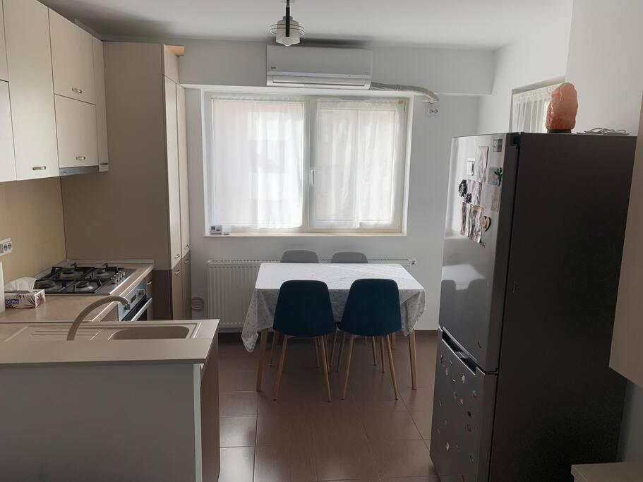 Lovely Bacau 1 Bedroom Apartment Exterior photo